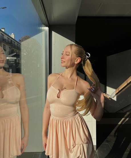 sophia ilysm xxx model image