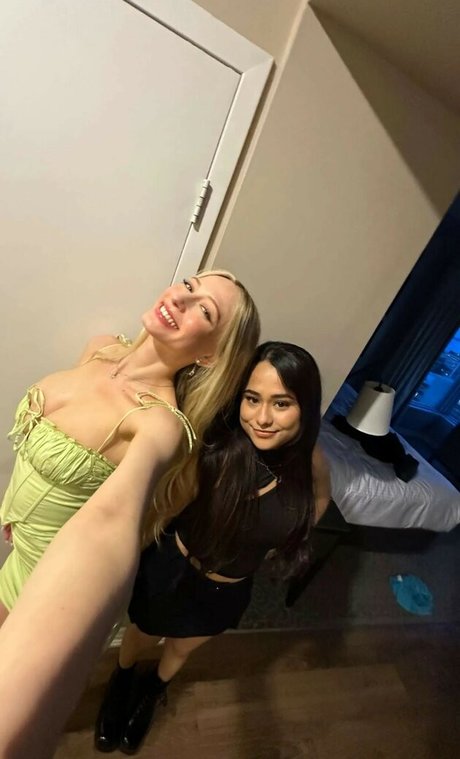 sophia ilysm star nude picture