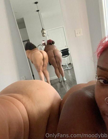 moodybb model porn galleries