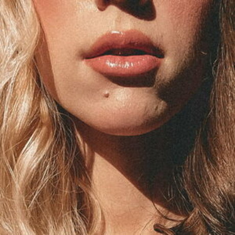 nakedella high quality actress img