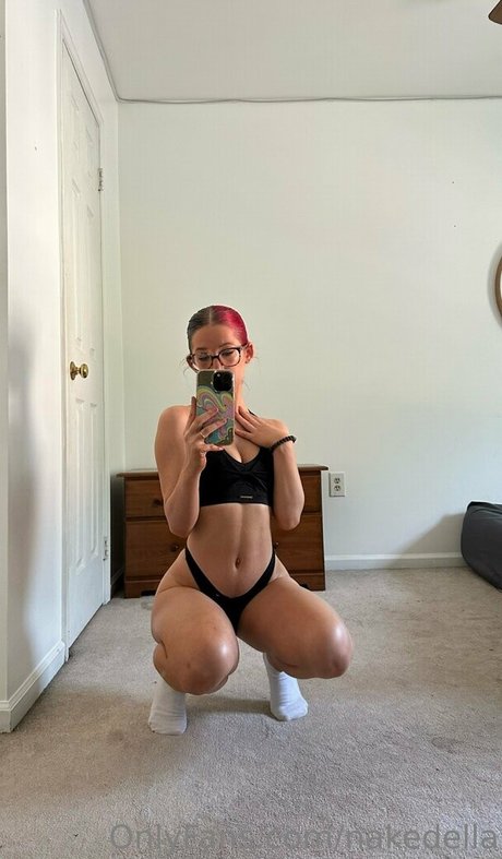 nakedella pornstar best pic