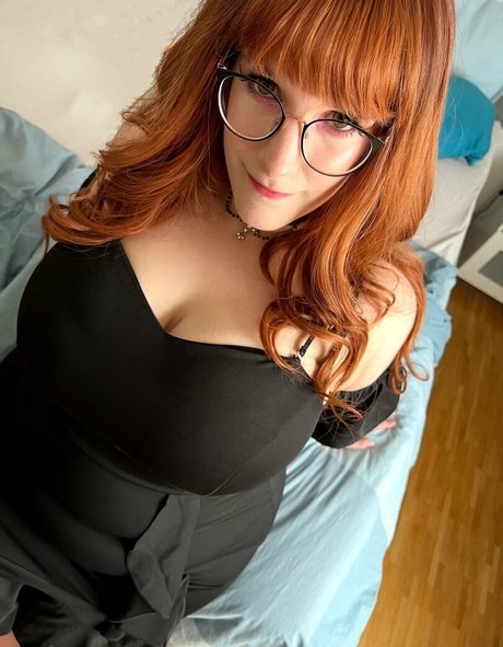 Nerdy Cinnamon free pornstar image