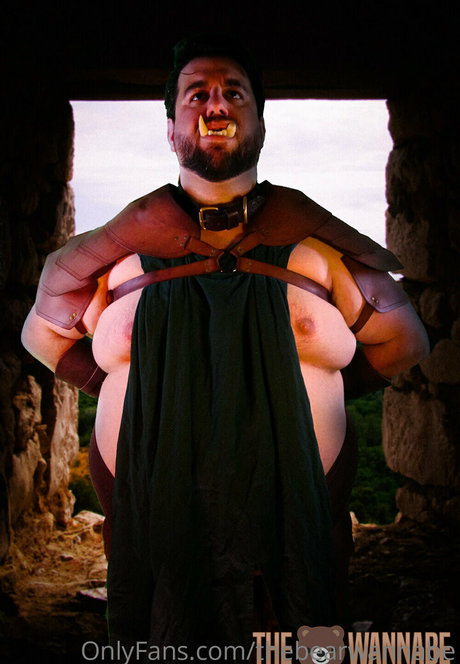 thebearwannabe naked model img