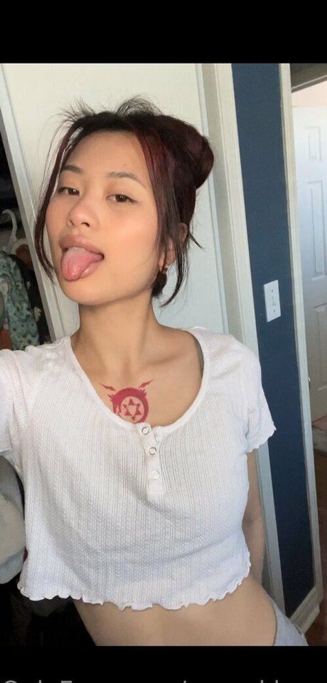 nemukkonyago nude actress gallery