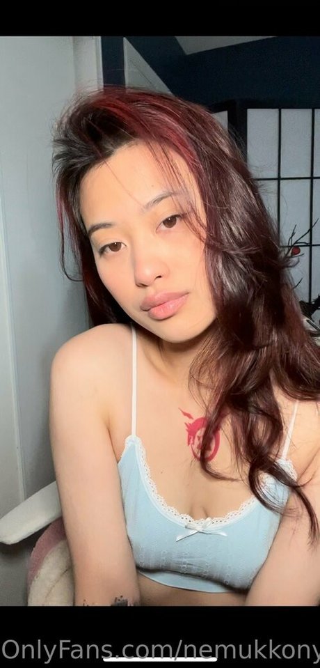 nemukkonyago xxx pornstar photo