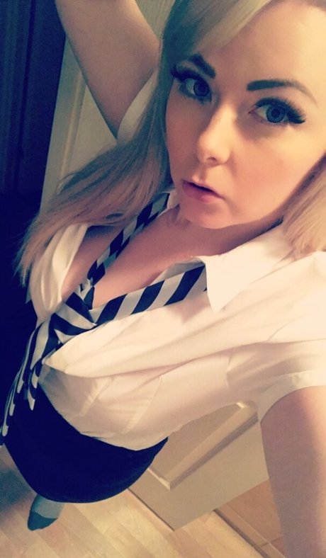 curvydanni pornstar erotic photo