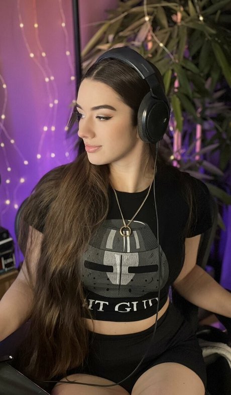 Miss Mikkaa star pretty galleries