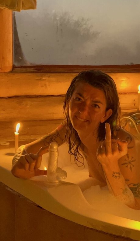 indieonline star hot photo