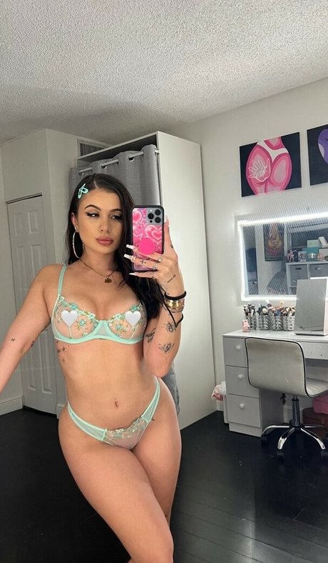 Onacasella star free galleries