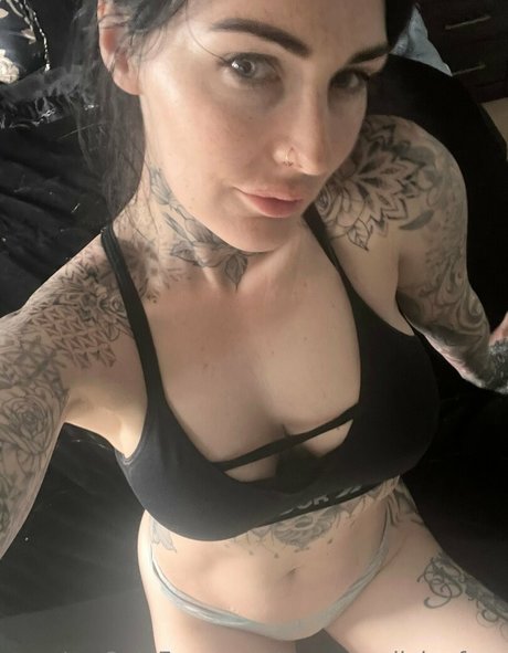 carmen divinefree hot pornstar photo