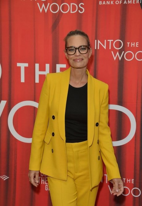 Jeri Ryan best model pics