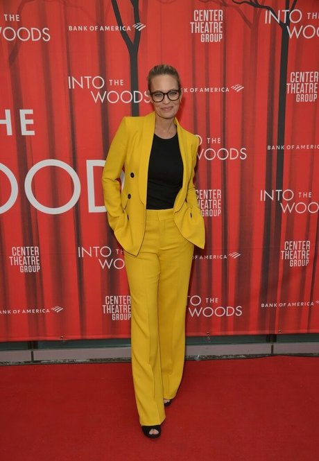 Jeri Ryan hd star pics