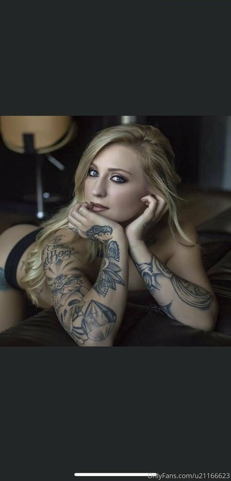 Sunny Bunnnie pretty actress gallery