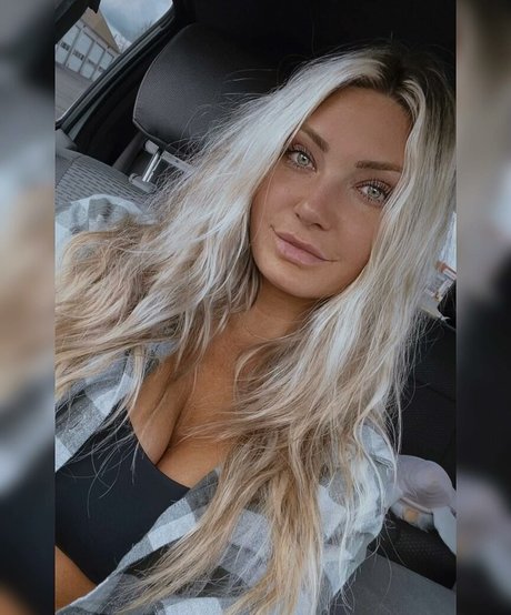 Jordan Elizabeth thumbnail