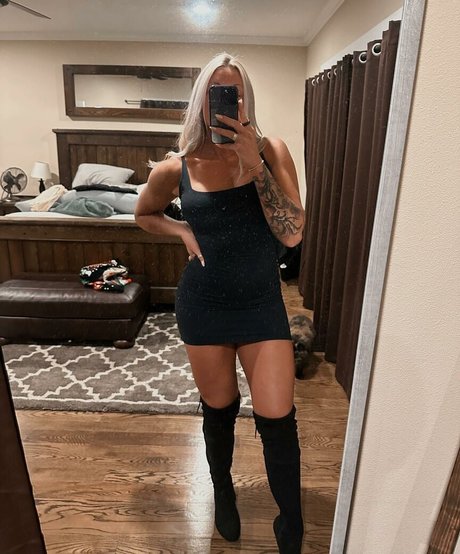 Jordan Elizabeth star adult pictures