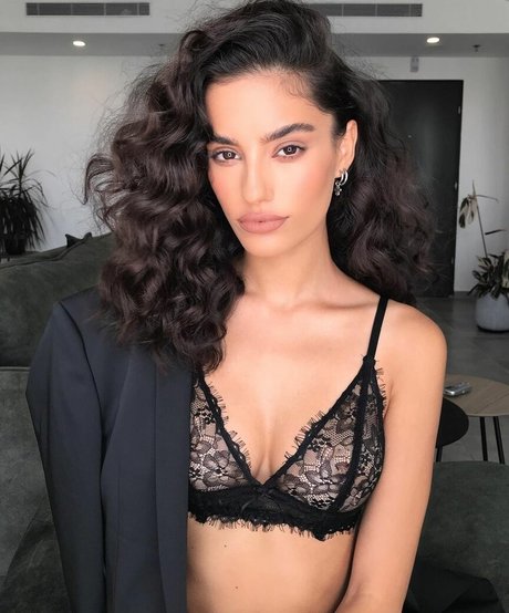 Naomi Eliav beautiful star pics