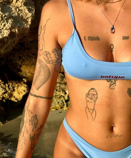 Lupe Cozzolino model photo