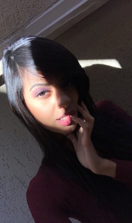 Sweetclassybae pornographic model pic