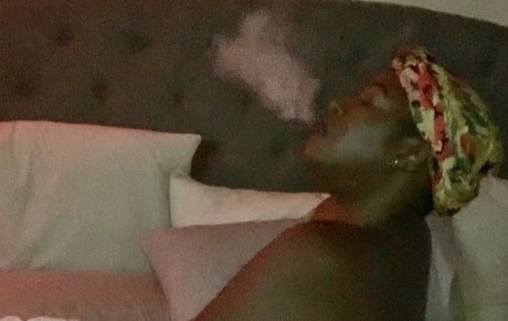 Princess Kush sex model pictures