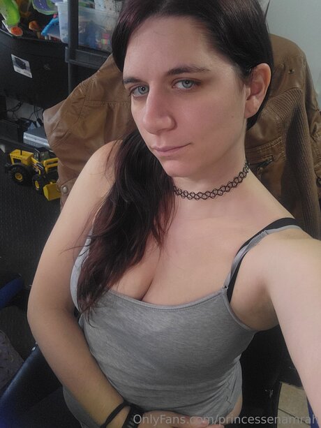 Princesse Namrah high quality actress pics