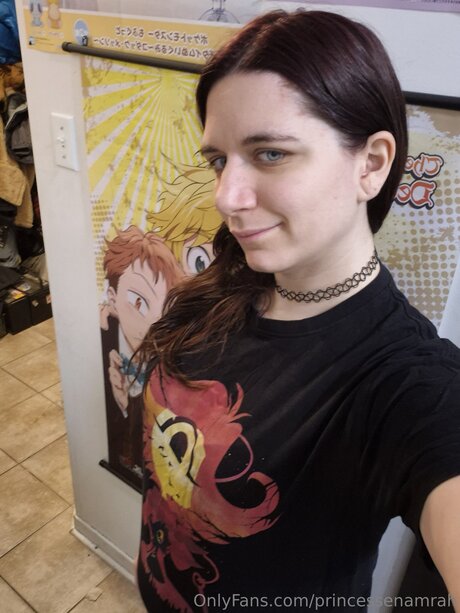 Princesse Namrah model top photos