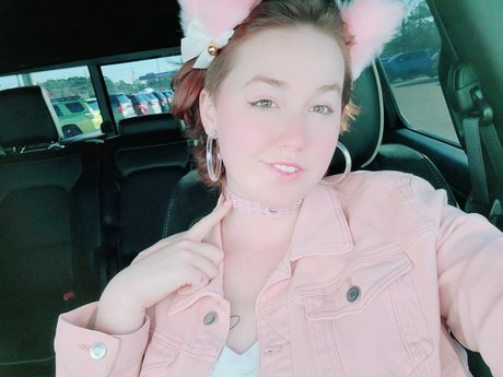 CloverCuddles nudes model galleries