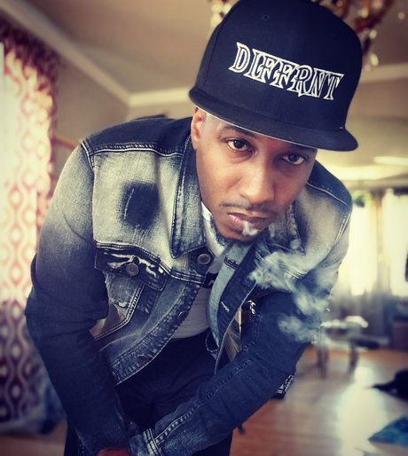 DA BOOT KNOCKER pornstar art pictures