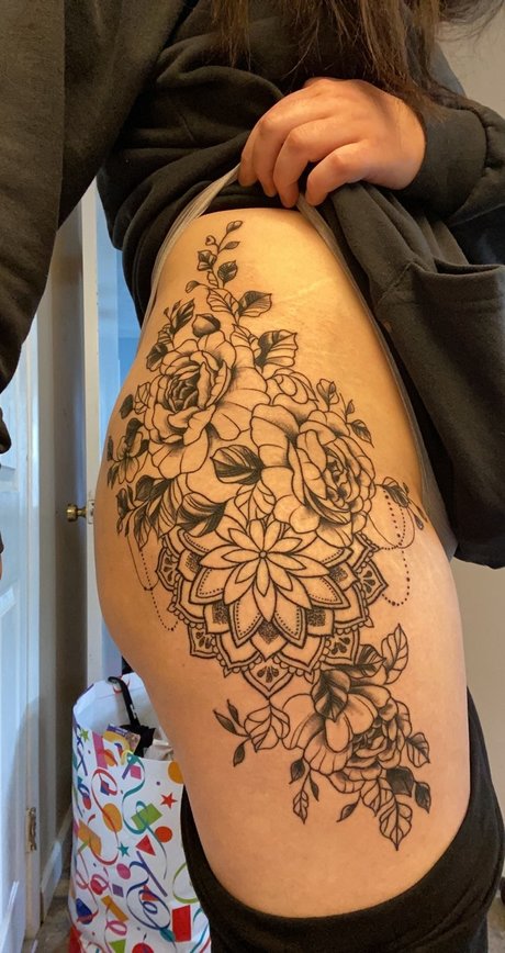 Scorpio Baby model naked pictures