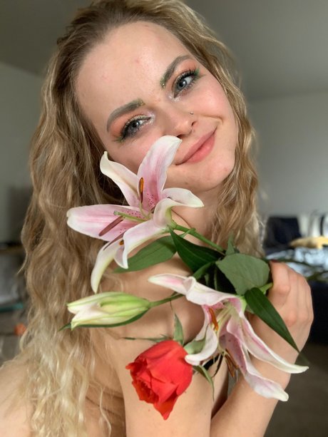 _Miss bunny nudes star pic