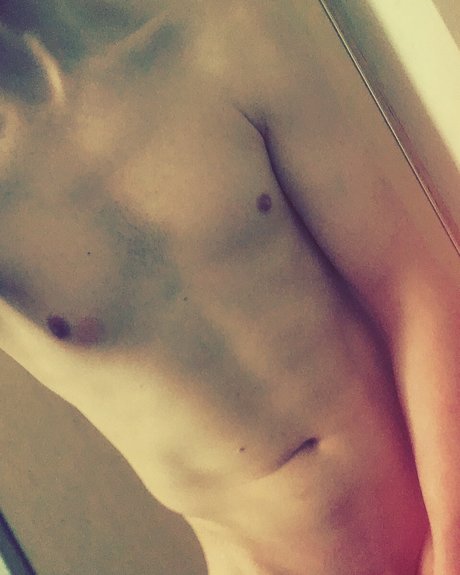 Oliver Scholz model best pic