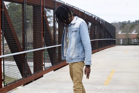 Damien Q_ star nice photo