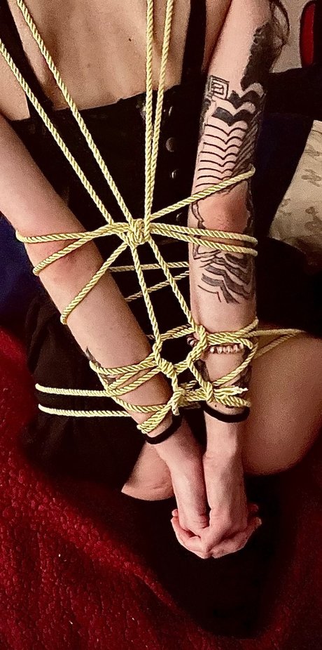 FUC IN A top actress image