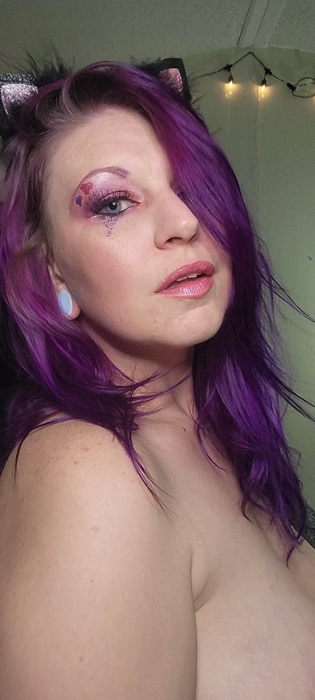 Purple Smokes pornstar exclusive pictures