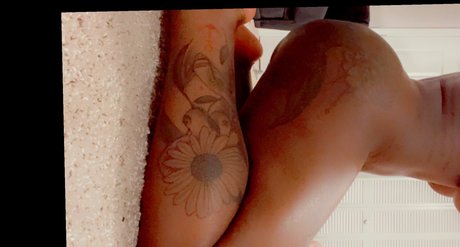 Devil s Angel_ model top gallery