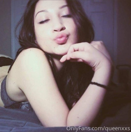 QueenxGoddess model xxx pic