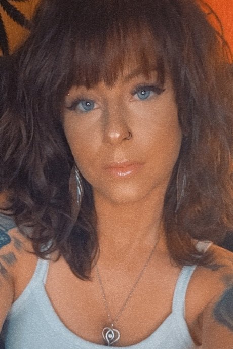 Queen SouthernBelle model naked pics