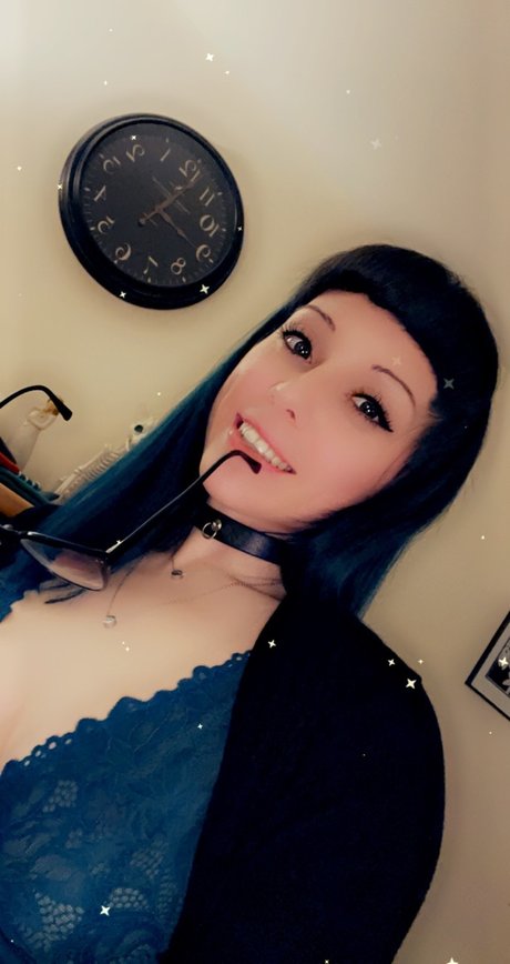 Queen of Quartz naked pornstar image