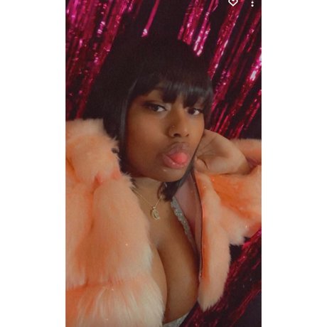 Domo B model nice photo