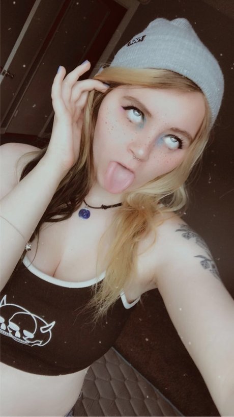 Darcy Key art model images