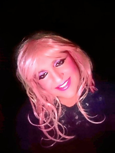 Rachel Jones adult model pics