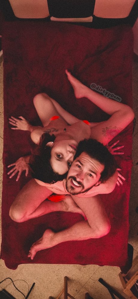 By Desi y Leo star porn image