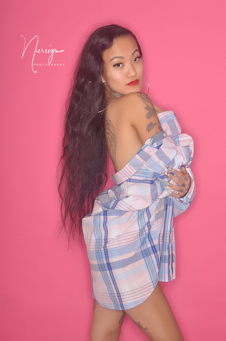 Reignuncut hot pornstar picture