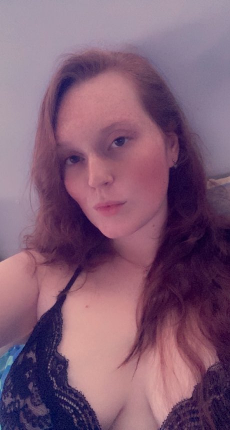 VioletaKing adult model pic