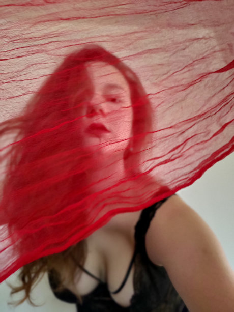 kieraven model pornographic image