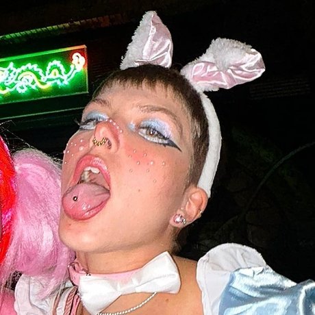 Clara Moon profile pic