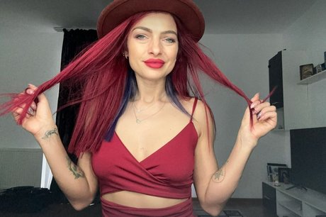 Ruby Ross_ beautiful star pictures