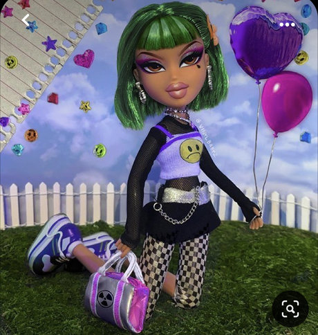 romiahmars naked actress photo