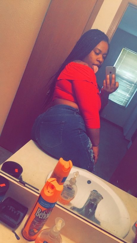 A Rojae pornstar sexy photo