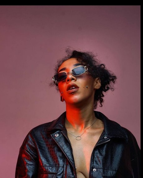 Samanta Kim_ porn star image