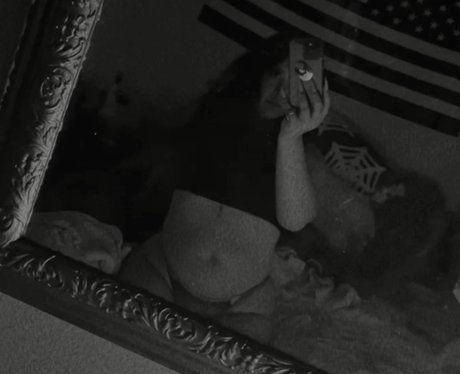 Salem Jade naked star img